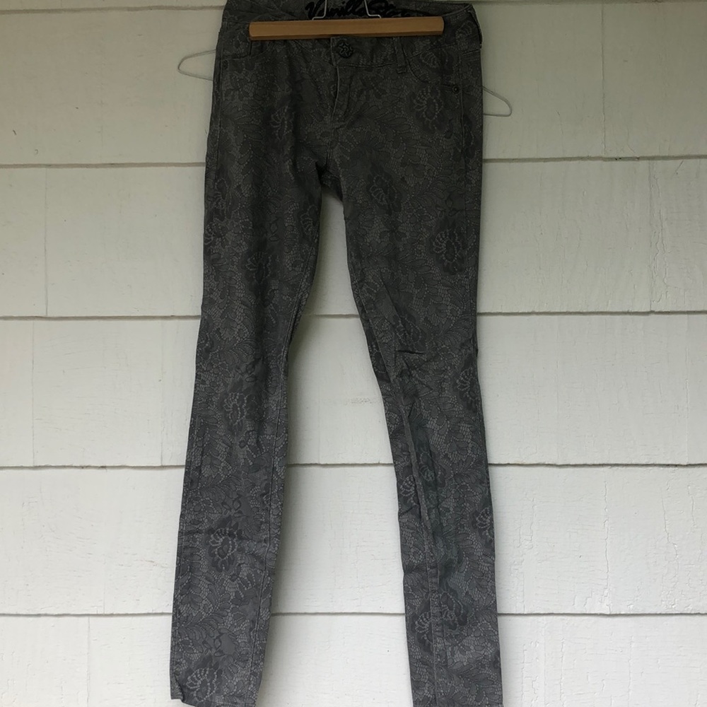 Gray lace skinny pants